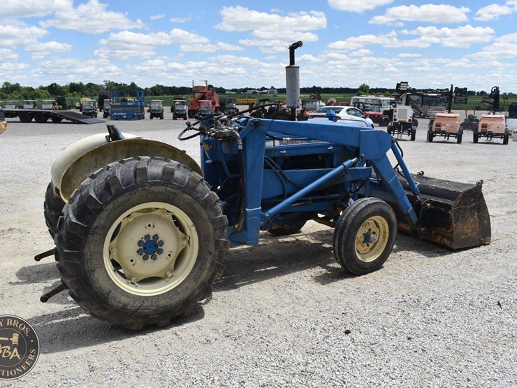 ford-4000-image-10