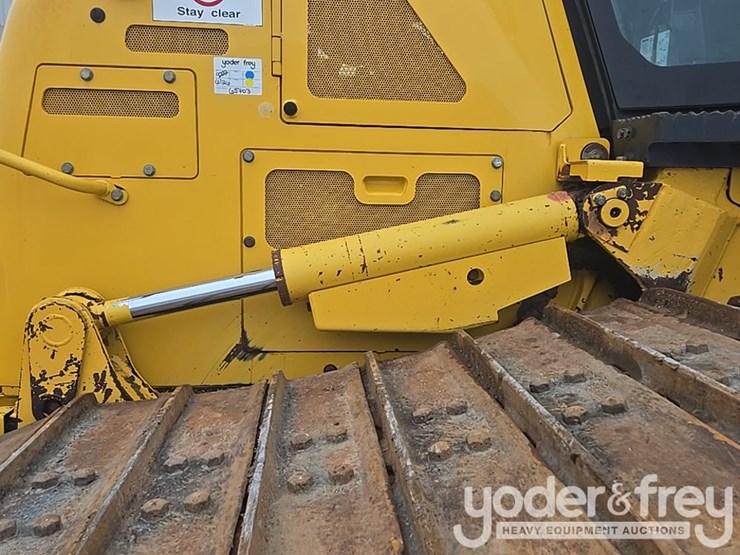 2022-komatsu-d61px-24-image-23