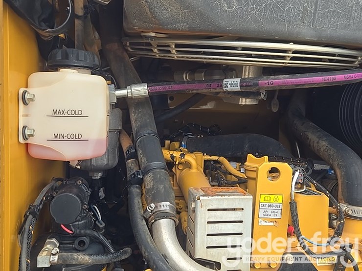 2022-caterpillar-259d3-image-31