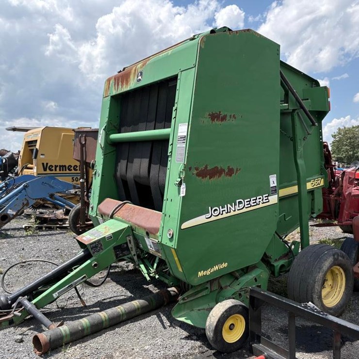 JOHN DEERE 567