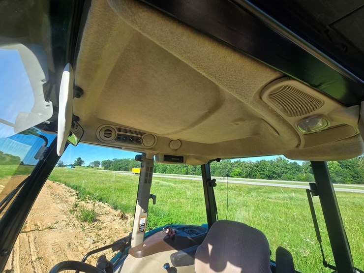 2010-john-deere-6115d-image-31