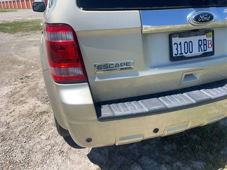 2012-ford-escape-image-25