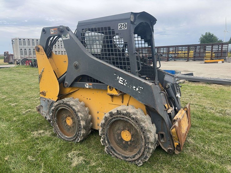 deere-318g-image-2