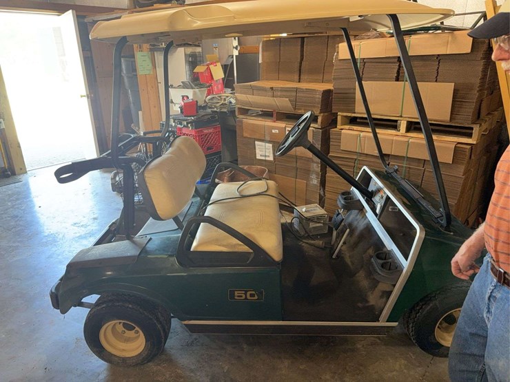 club-car-electric-50-golf-cart,-batteries-3-years-old,-batteries-will-not-charge-image-1
