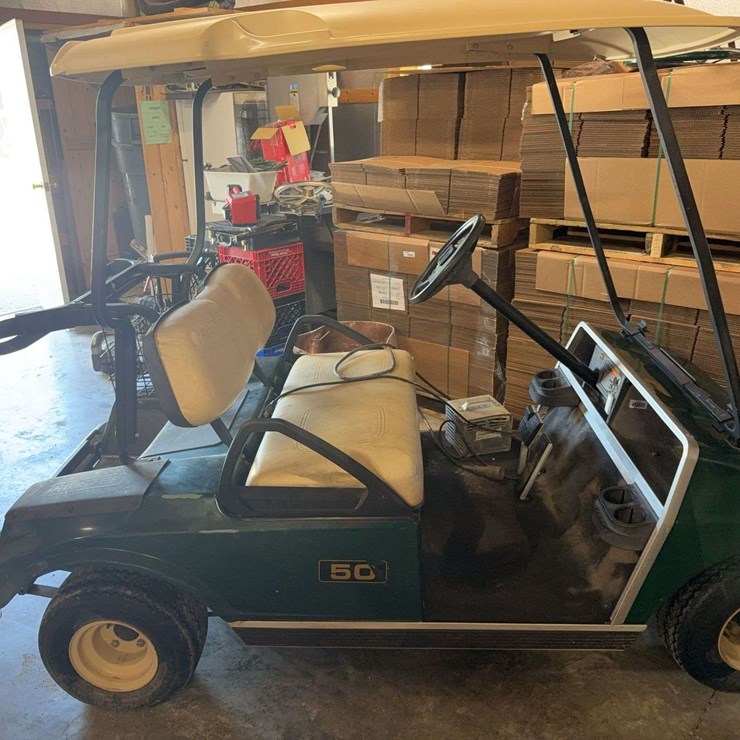 Club Car Electric 50 Golf Cart, batteries 3 years old, batteries will not charge
