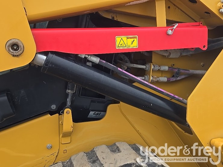 2023-caterpillar-259d3-image-21
