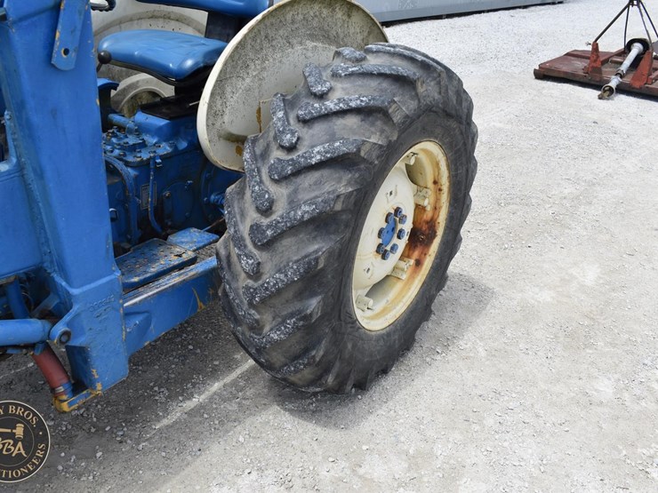 ford-4000-image-18