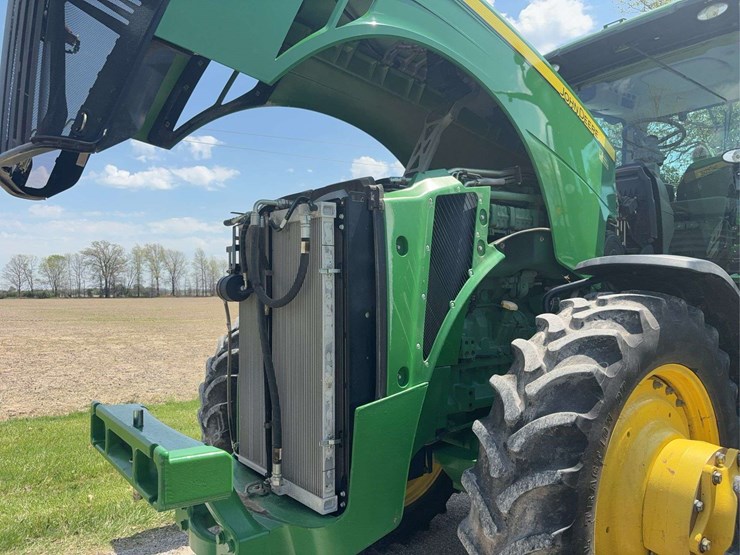 2013-john-deere-8285r-image-51