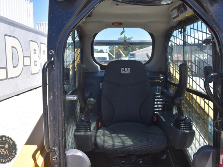 2023-caterpillar-259d3-image-34