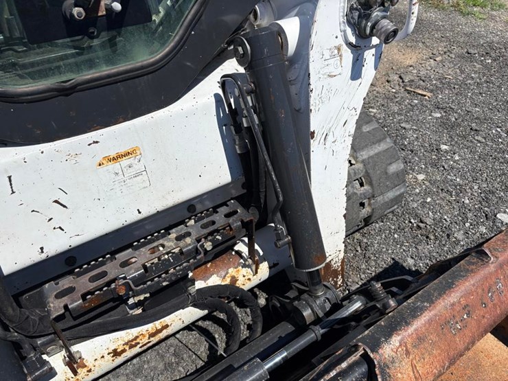 2015-bobcat-t650-image-7