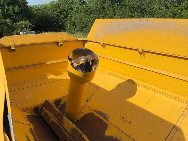2002-new-holland-tr89-image-13