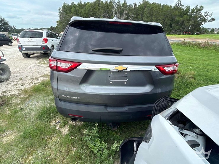 2020-chevrolet-traverse-image-24