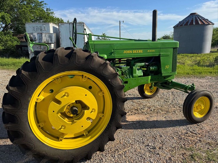 1955-john-deere-70-image-2