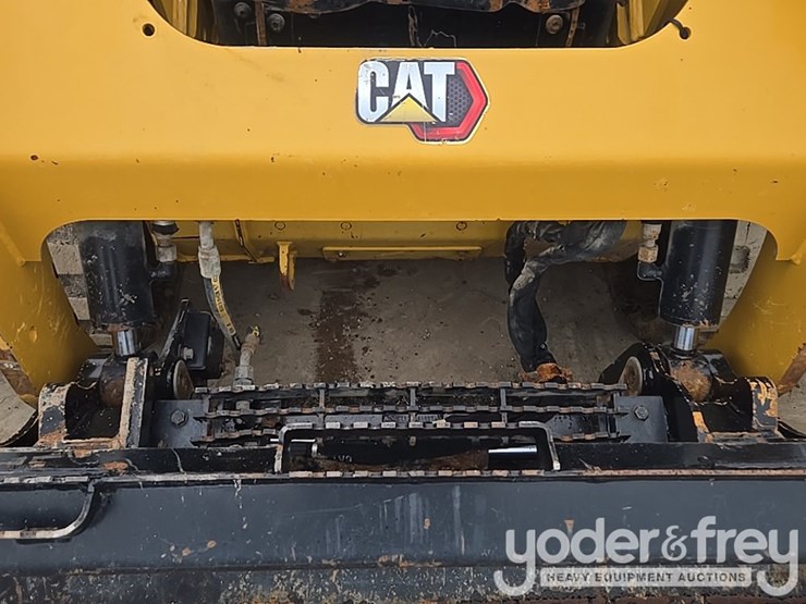 2023-caterpillar-259d3-image-25
