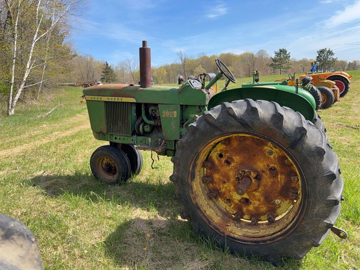john-deere-3020-image-7