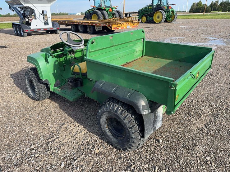 john-deere-gator-image-7
