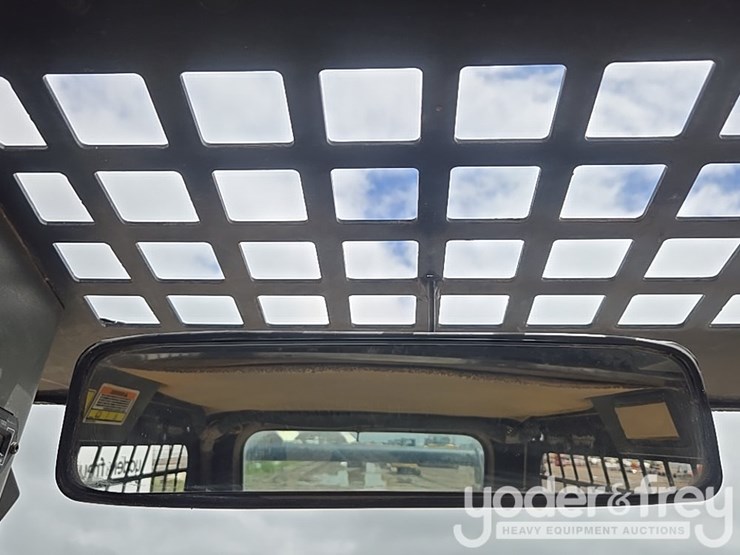 2011-caterpillar-257b3-image-45