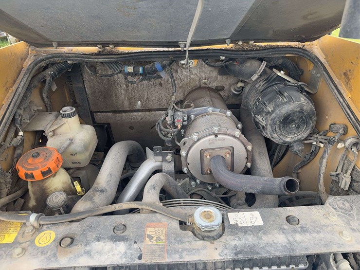 deere-318g-image-9