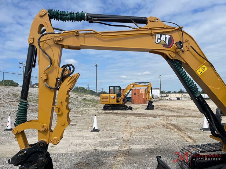 2021-caterpillar-305.5e2-image-10