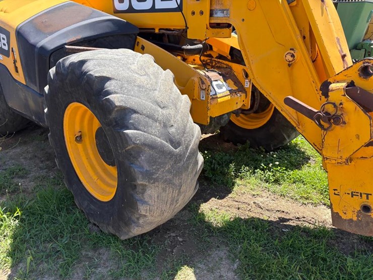 2013-jcb-541-70-image-6