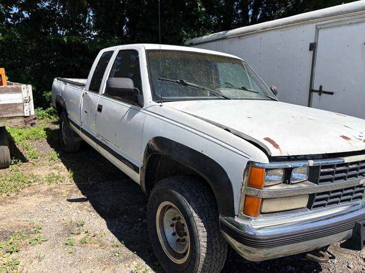 1989-chevrolet-3500-image-17