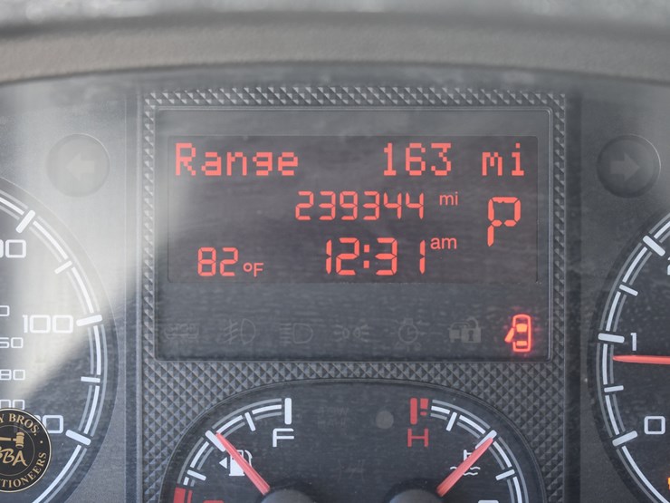 2014-ram-promaster-1500-image-42