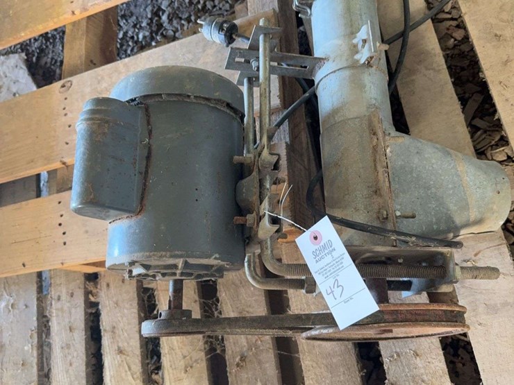 4''-x-11ft-auger-with-110-electric-motor-image-3