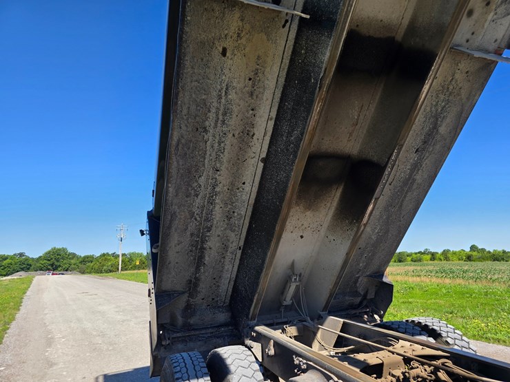 2018-western-star-4700-image-66