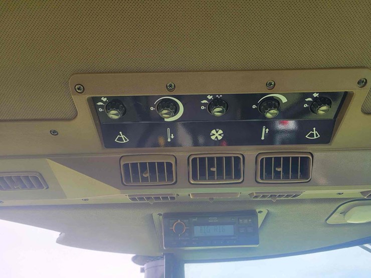 1982-john-deere-4440-image-38