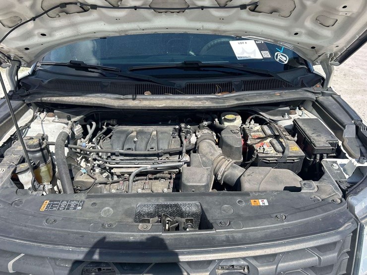 2016-ford-explorer-image-9