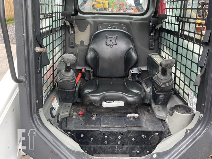 2021-bobcat-t740-image-15