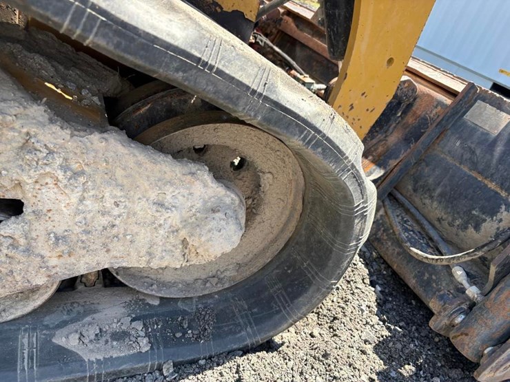 caterpillar-259d-image-12