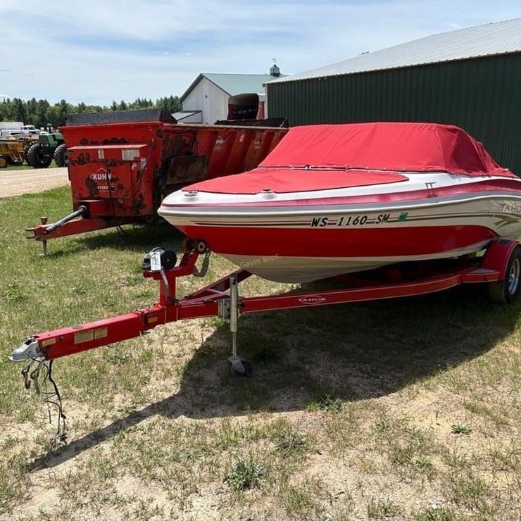 2004 Tracker Tahoe Q3SF Fish/Ski Boat