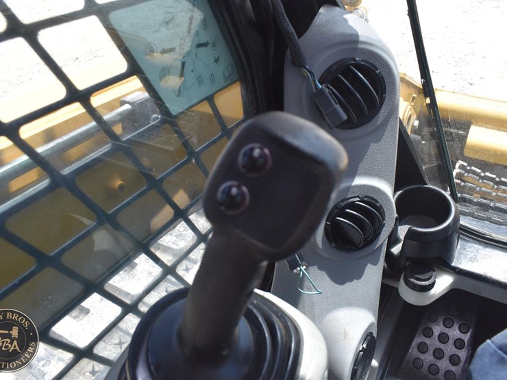 2009-caterpillar-279c-image-44