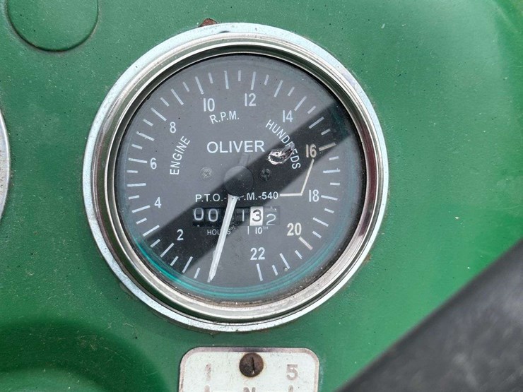 1963-oliver-550-image-36