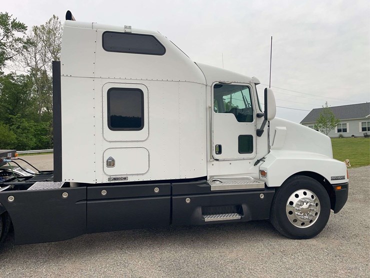 2004-kenworth-t600-image-38