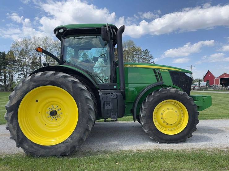 2012-john-deere-7260r-image-3