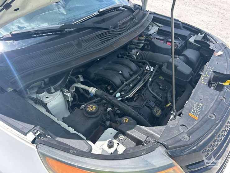 2013-ford-explorer-image-9