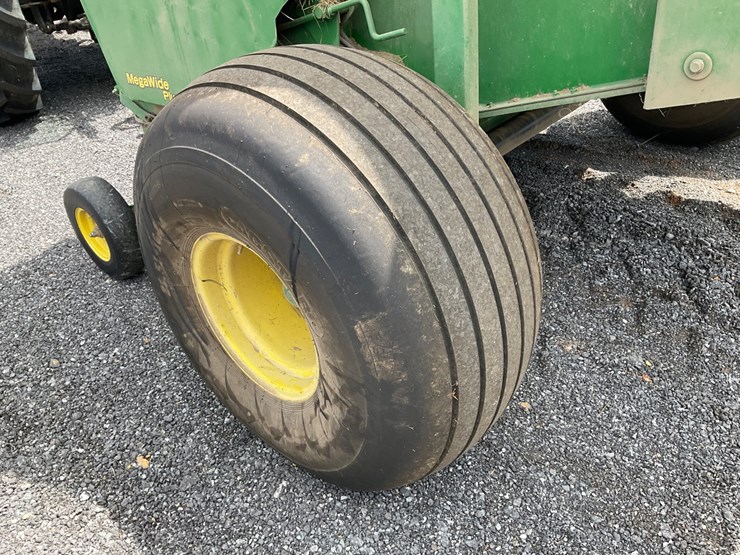 john-deere-568-image-8