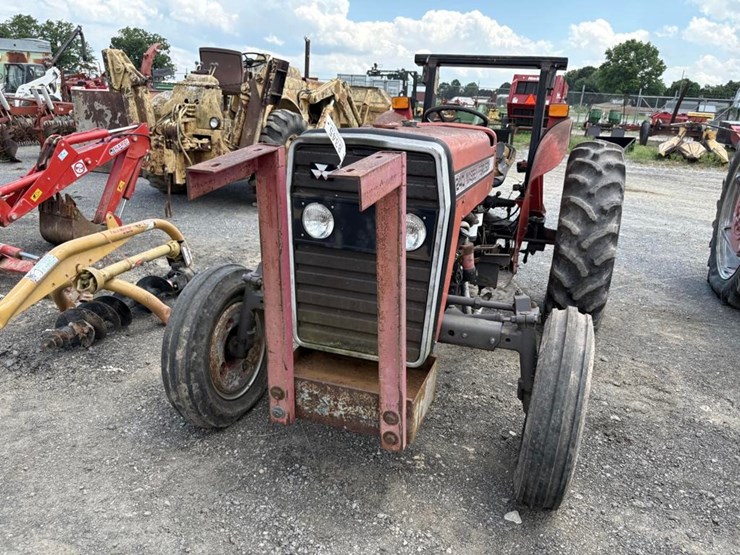 massey-ferguson-240-image-19