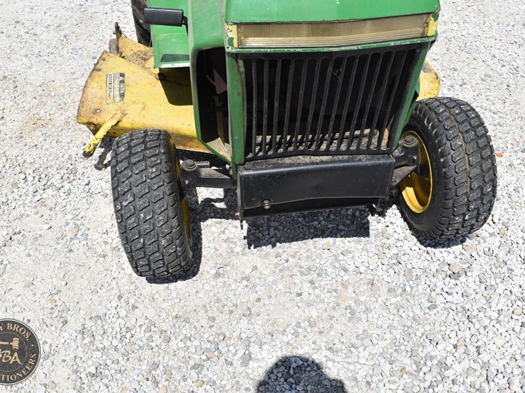 john-deere-210-image-26