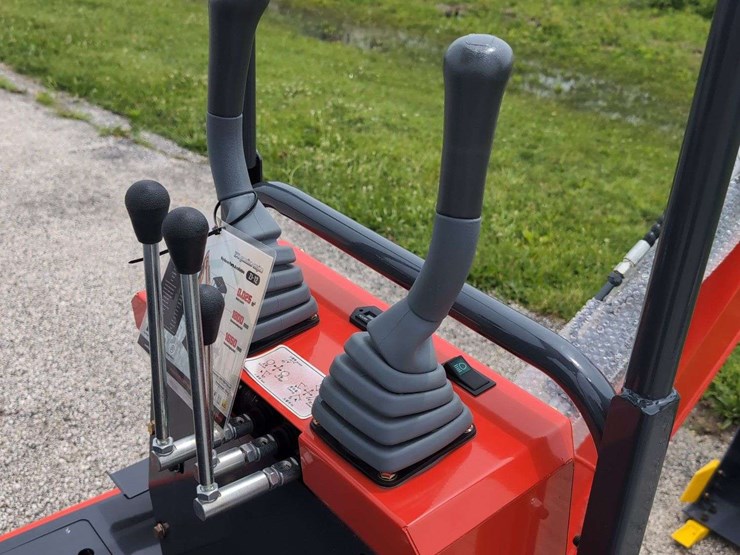 zjg-mini-excavator-zj-12---red---non-running-engine-issues-image-7