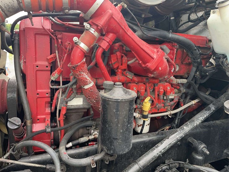 2004-kenworth-t600-image-25