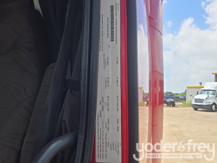 2015-volvo-vnl-image-82