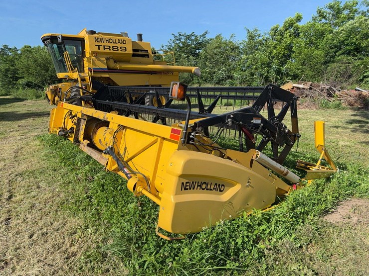 new-holland-73c-image-4