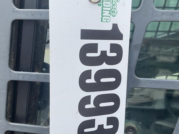 2017-deere-317g-image-20