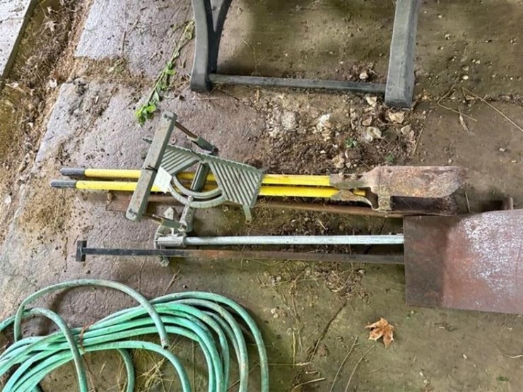post-hole-digger,-pipe-bender-&-other-image-1