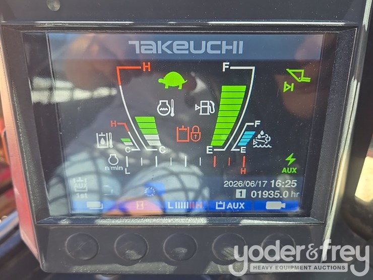 2022-takeuchi-tl12v2-image-45