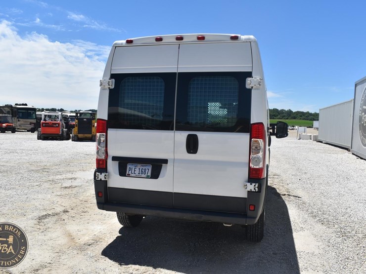 2014-ram-promaster-1500-image-10