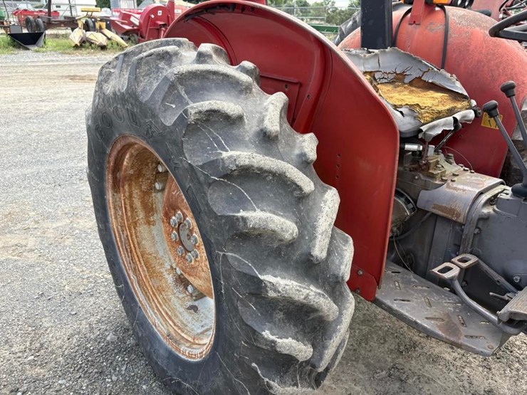 massey-ferguson-240-image-6